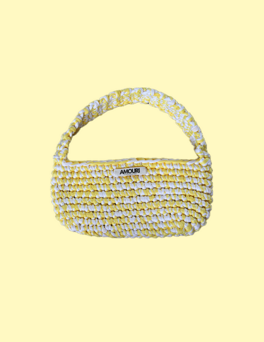 Shoulder bag in Butter Yellow